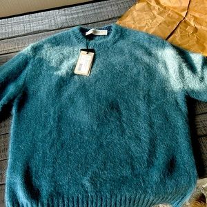 Beautiful wool sweater from Italy. Brand new with tags. Golden Goose.